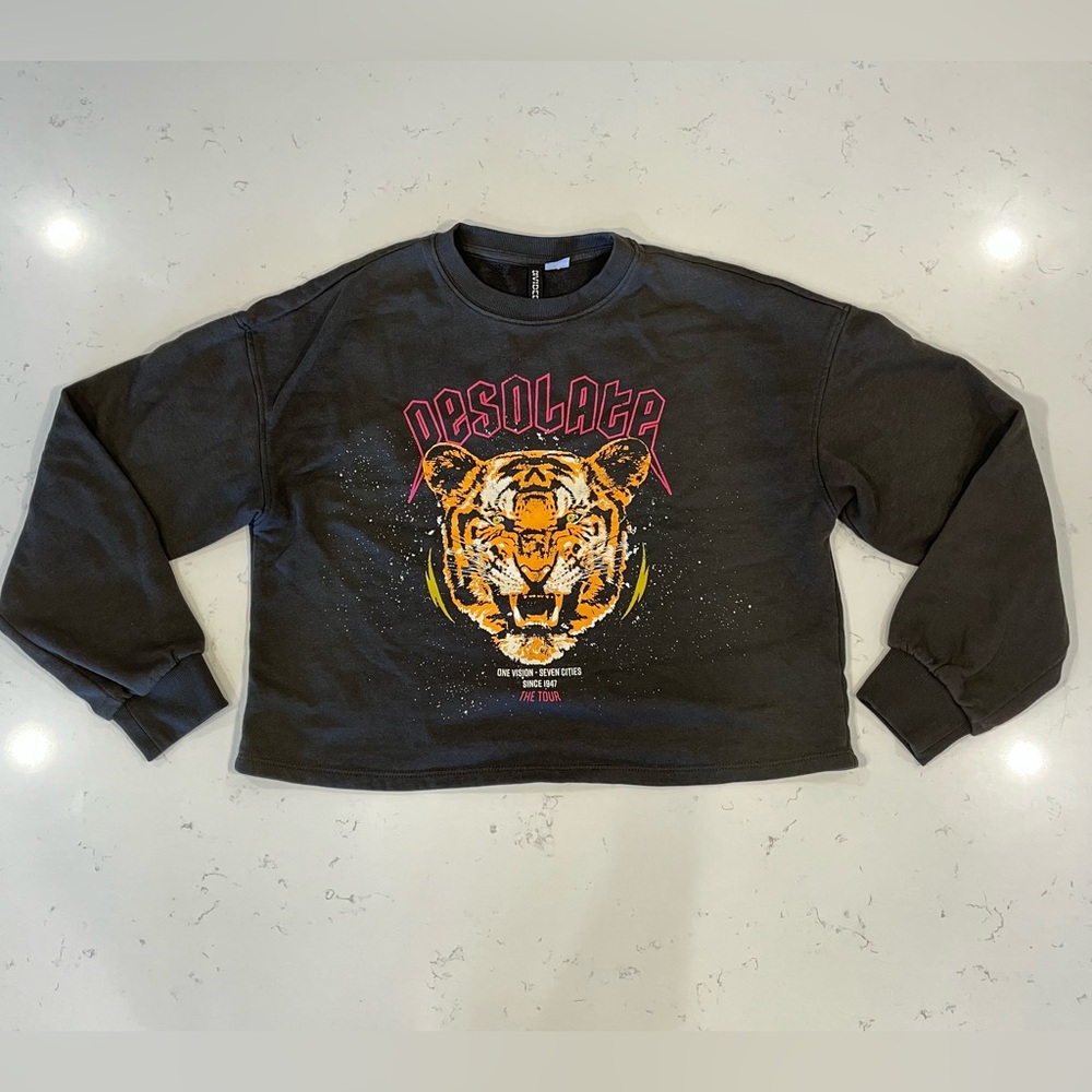 H&M Divided Cropped Graphic Print Sweatshirt, Women’s S